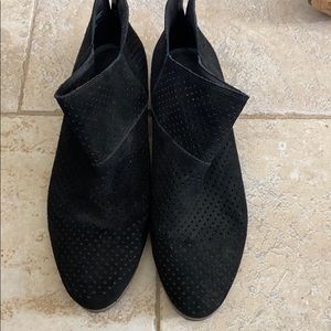 Kenneth Cole reaction booties